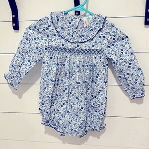 2T shrimp & grits romper navy and white floral girls (sized a little bigger)